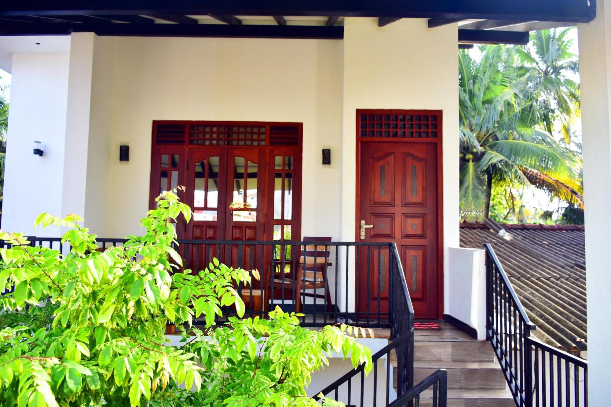 Aliya Aliya Hikkaduwa Hotel Buitenkant foto