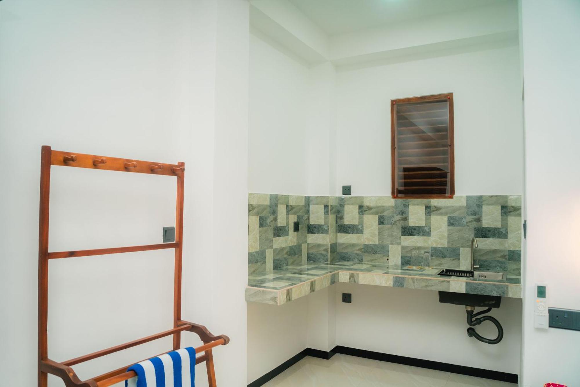 Aliya Aliya Hikkaduwa Hotel Buitenkant foto
